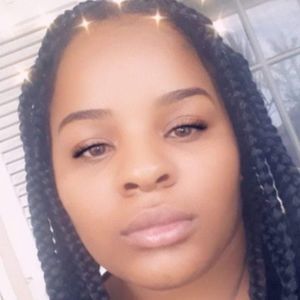 Meet your Posher, Theara